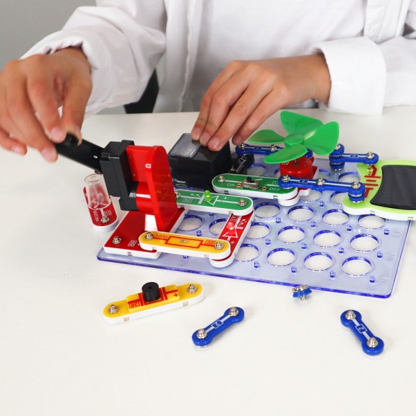 Електронний конструктор "Альтернативна енергія" DOKA D70711, 50 схем