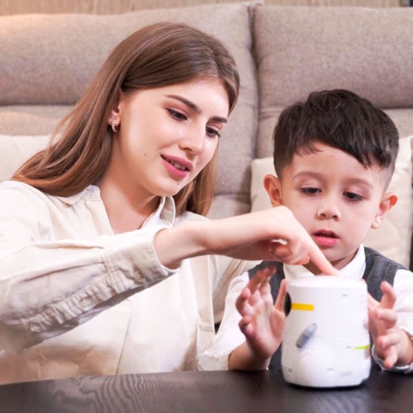 Розумний робот з навчальними картками AT-ROBOT 2 AT002-01-UKR сенсорне керування