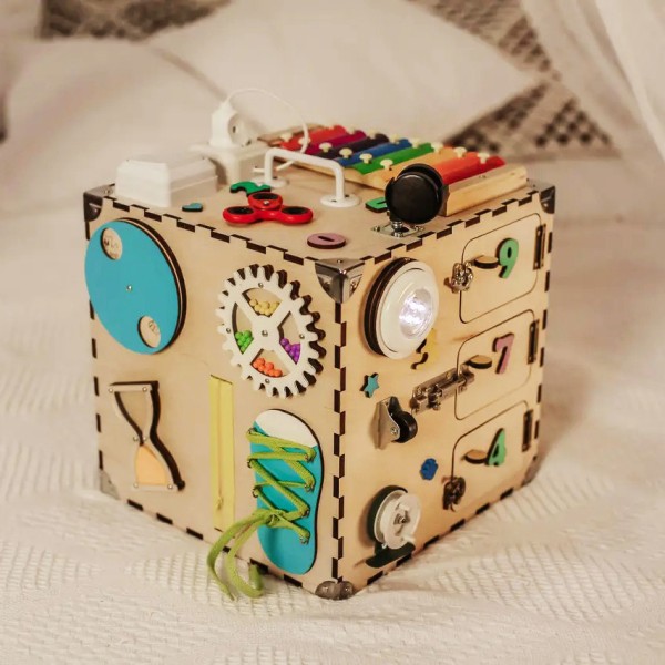 Розвиваюча іграшка Бізікуб Temple Group TG200126 30х30х30см Натуральний