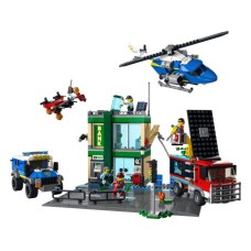 Конструктор LEGO City Police Поліцейська погоня у банку 915 деталей (60317)