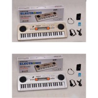 Синтезатор BF-530D4 49 клавіш, мікрофон, MP3,запис,16 тонів,MP3плеєр (TFслот,USB вхід),муз.,бат.,кор